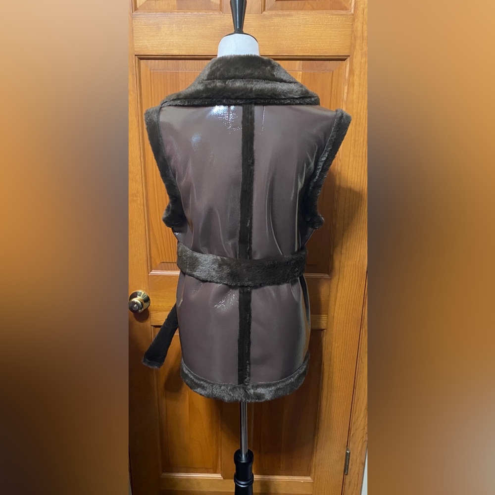 NWT Fashion Nova Faux Fur Shearling Vest - Picture 5 of 6